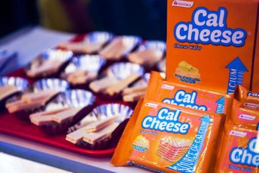 CalCheese: Healthy Wafer Snacks for the Wais Moms