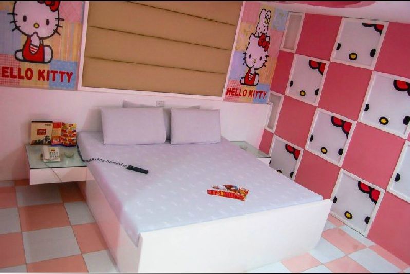 Hotel Sogo Hello Kitty Themed Room