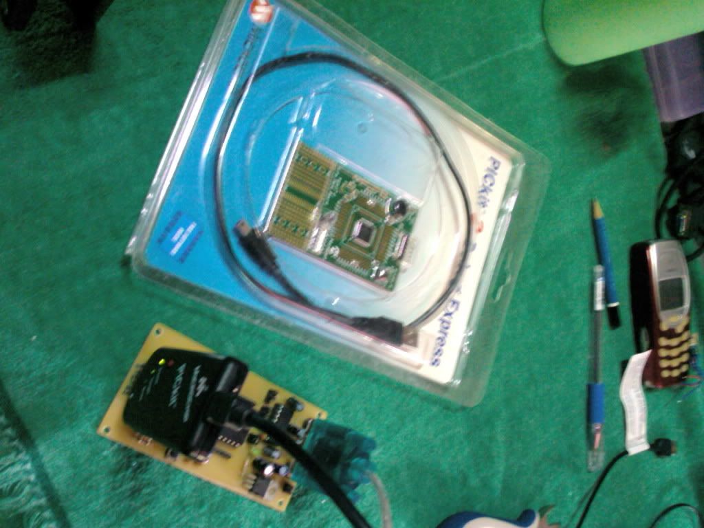 MICROCHIP PICKIT2 (c) cyrusdavegerodias microchip pic vga